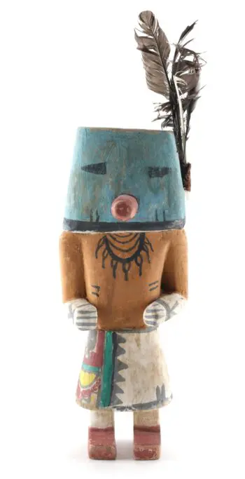 Oude Hopi Chakwaina kachina met blauwe helm en veren – 25,5 cm – detailfoto