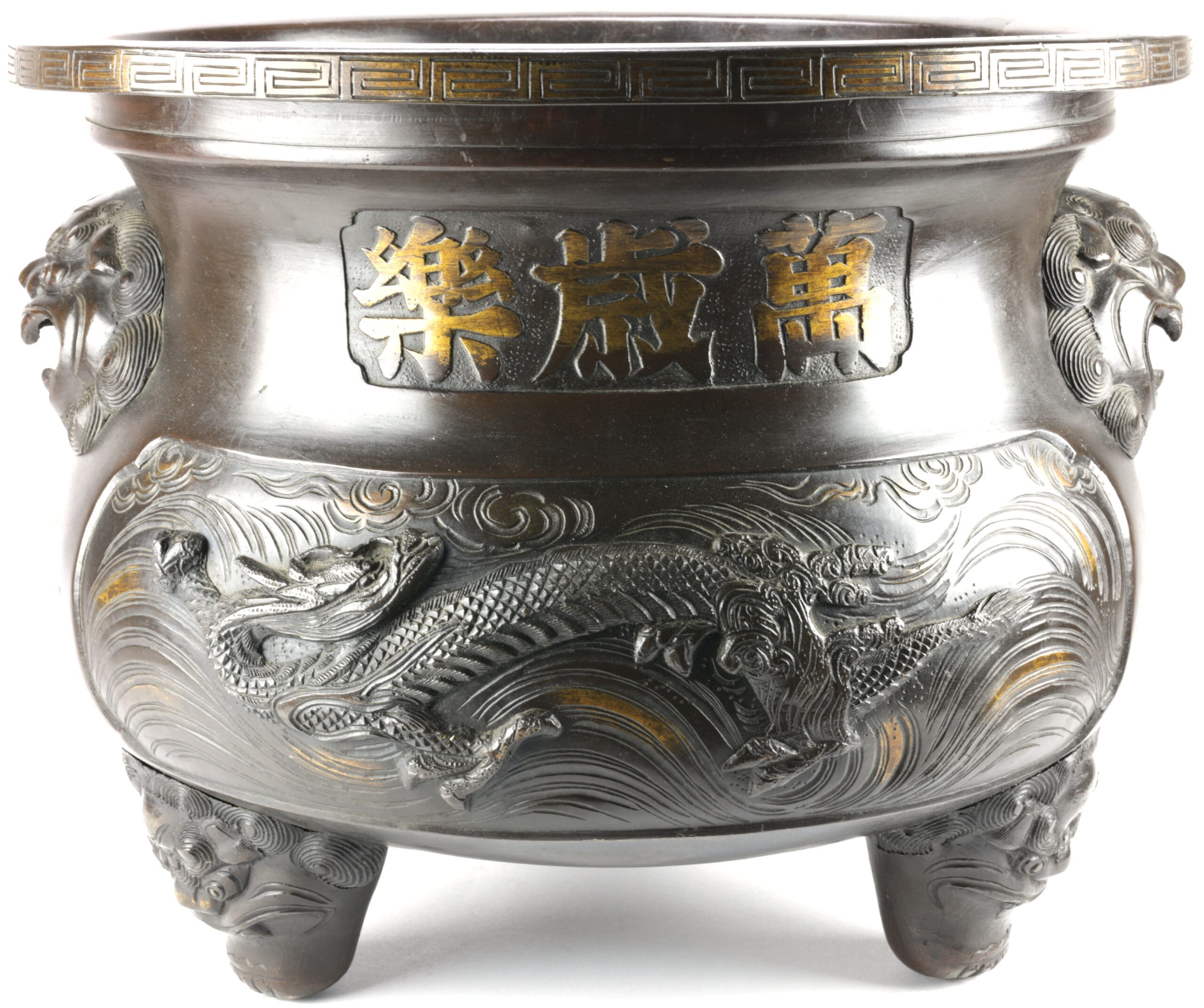 Groot Chinees bronzen wierookvat met drakendecor en foo dogs, ca. 1900 – detailfoto