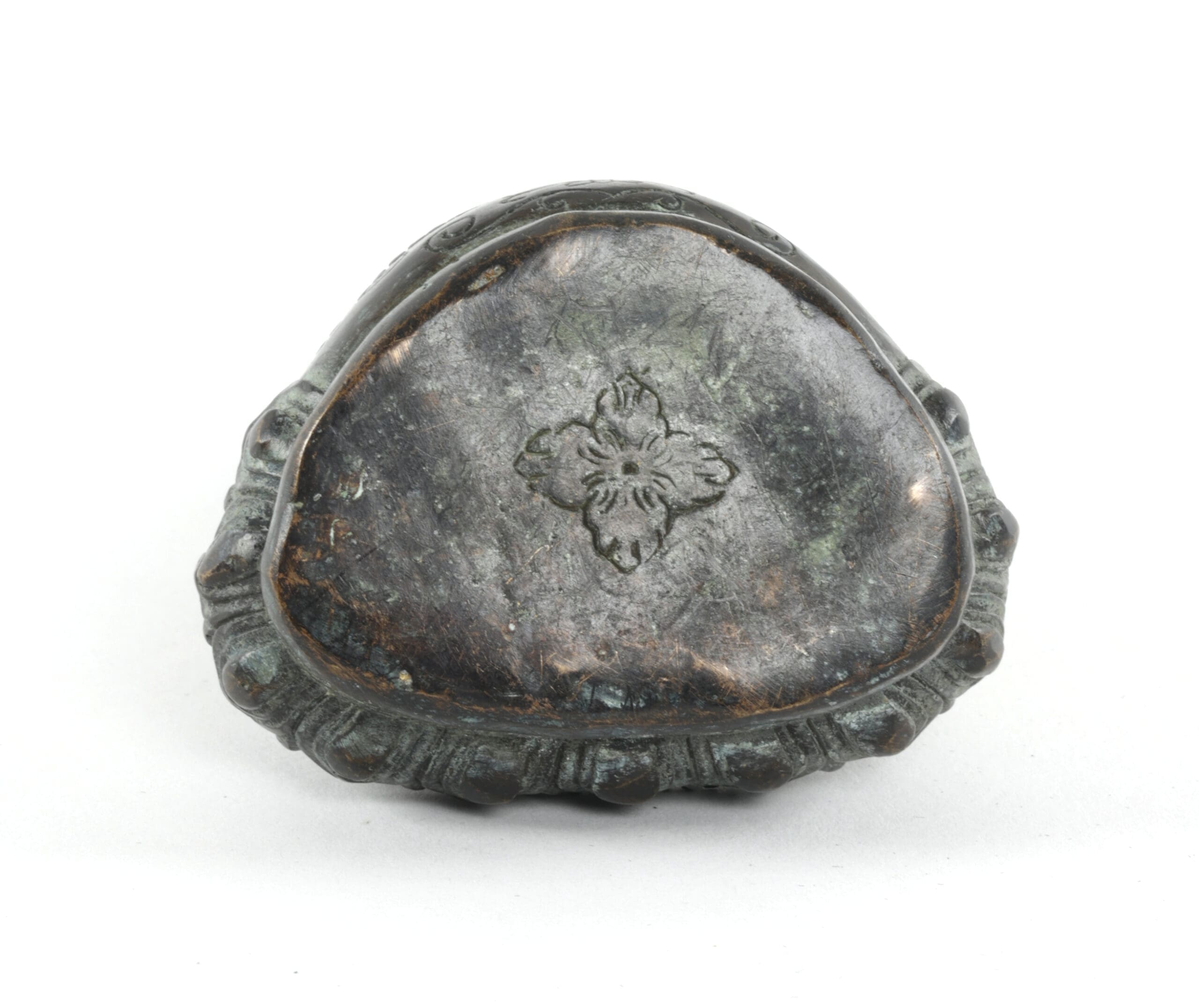 Shakyamuni Buddha figurine - partially gilded copper, China ca. 1900, marked - detail photo