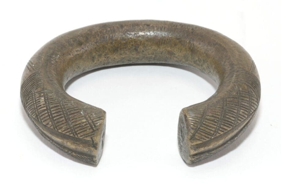 Set van vier manilla bronzen armbanden – West-Afrika – Vergulde Kat