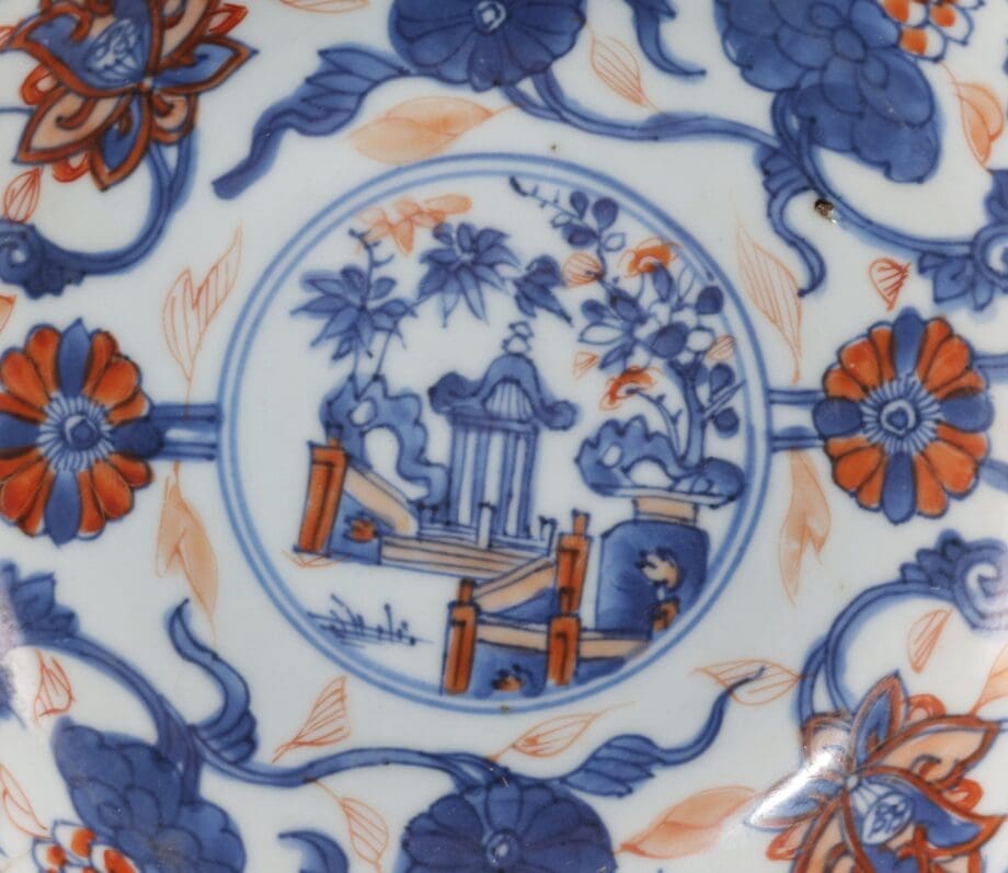 Chinese Imari porcelain plate - 18th century - Dr J.E. van der Meulen Collection - Vergulde Kat