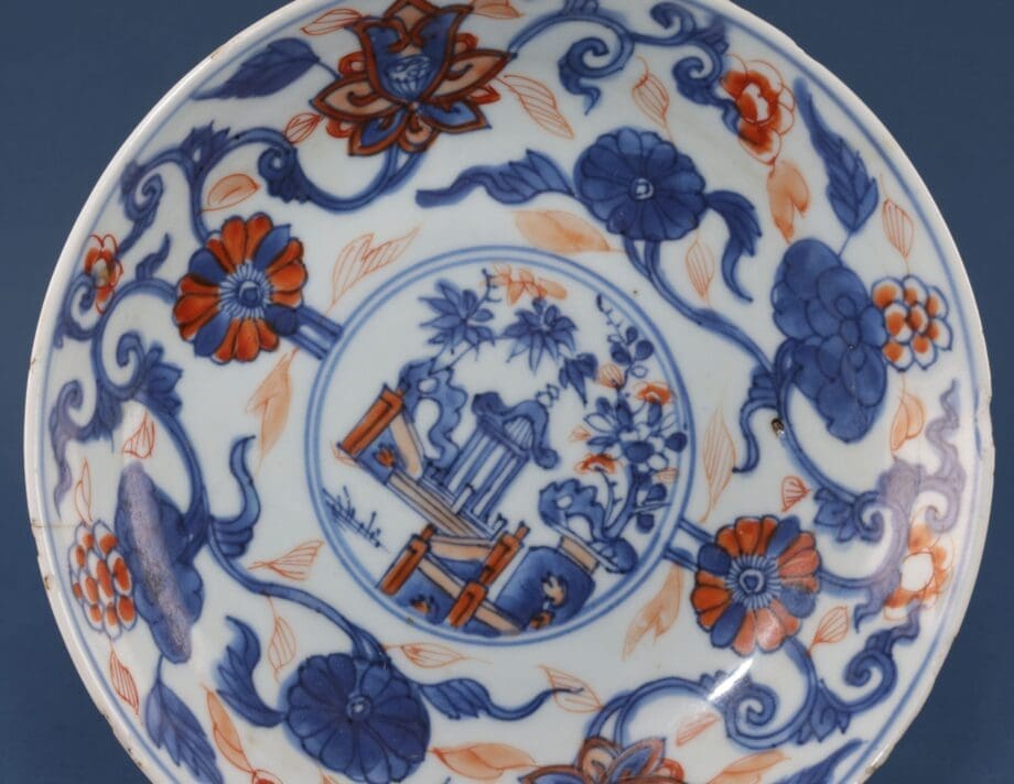 Chinese Imari porcelain plate - 18th century - Dr J.E. van der Meulen Collection - Vergulde Kat