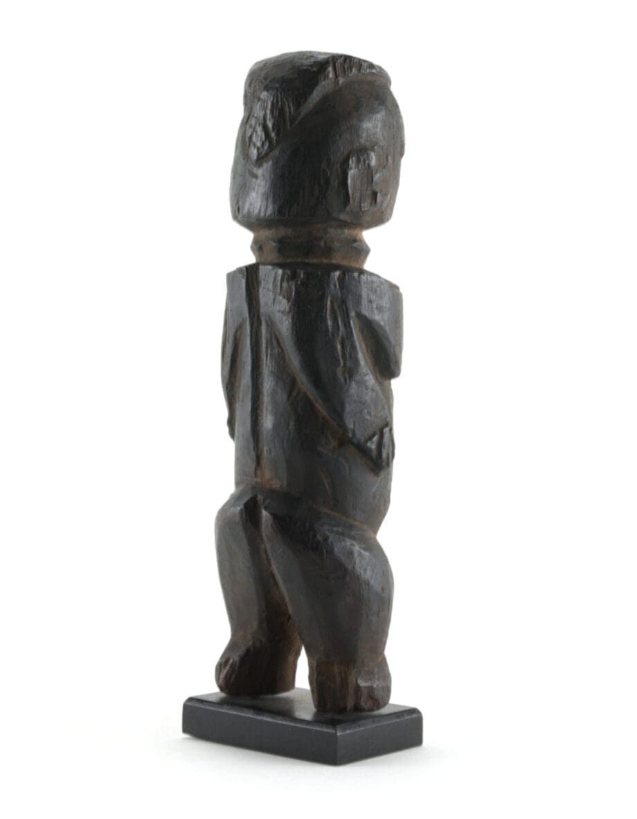 Alte Lobi-Figur einer Frau – Burkina Faso – Stammeskunst – Vergulde Kat