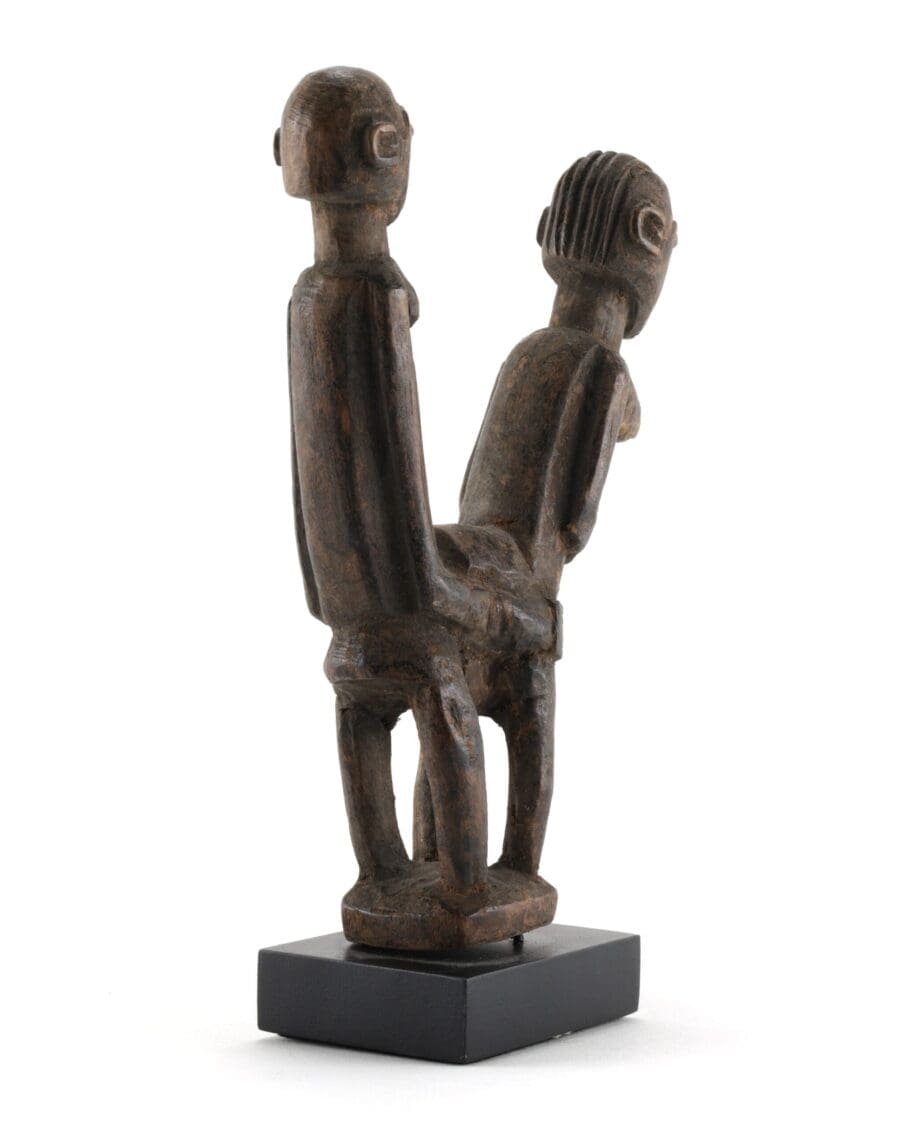 Lobi Bateba Betise statue of a couple - Burkina Faso - Vergulde Kat