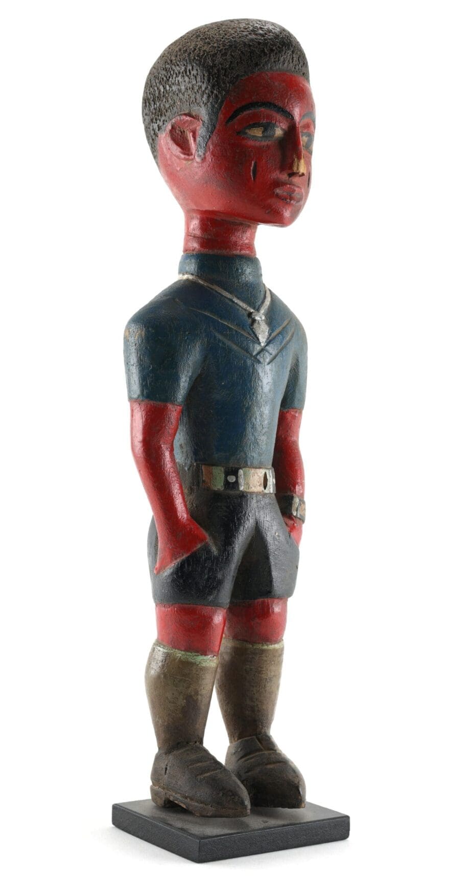 Baule-Kolon-Figur eines Mannes in kurzen Hosen, Elfenbeinküste, 20. Jahrhundert – Vergulde Kat