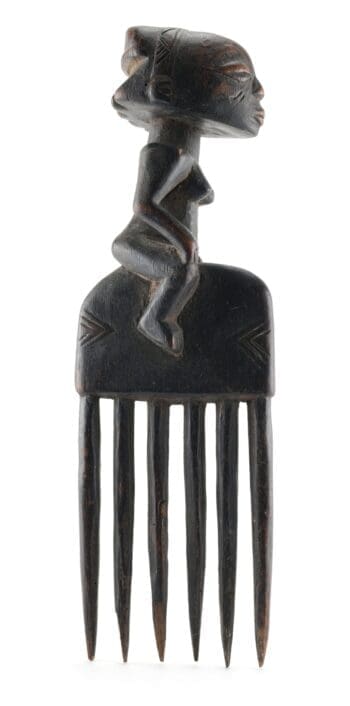 Luba-Hemba sierkam met vrouwelijke figuur – Congo – detailfoto
