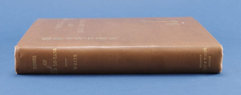 Tombs of Old Lo-Yang - William Charles White (1934) - limited edition 239/500 - Vergulde Kat