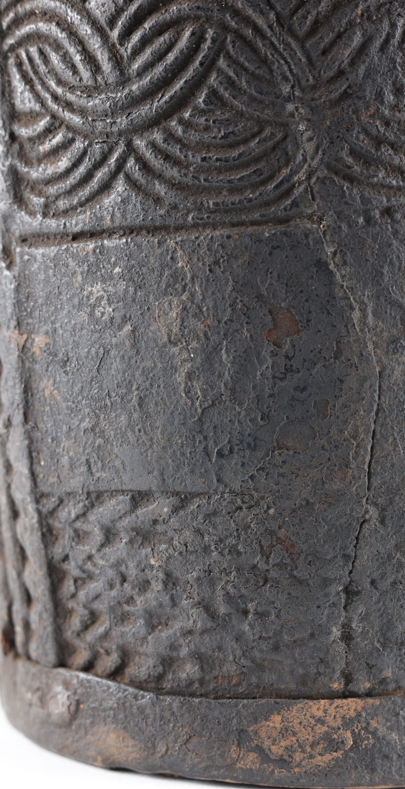 Nepalese houten melkkan met dierlijk handvat – 23,5 cm – detailfoto