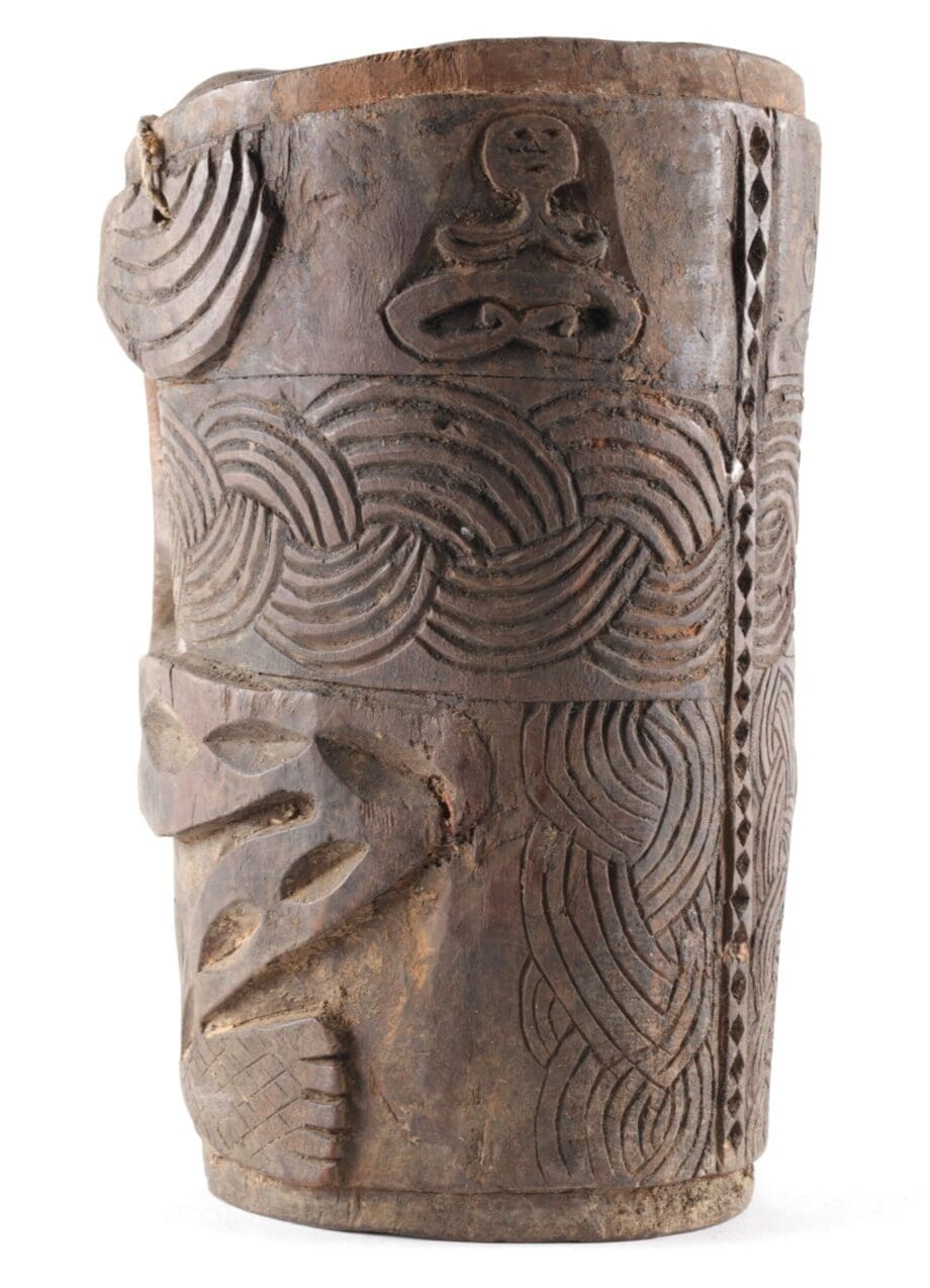 Large Nepalese wooden milk jug with handle in the shape of a monkey - 26 cm - Vergulde Kat