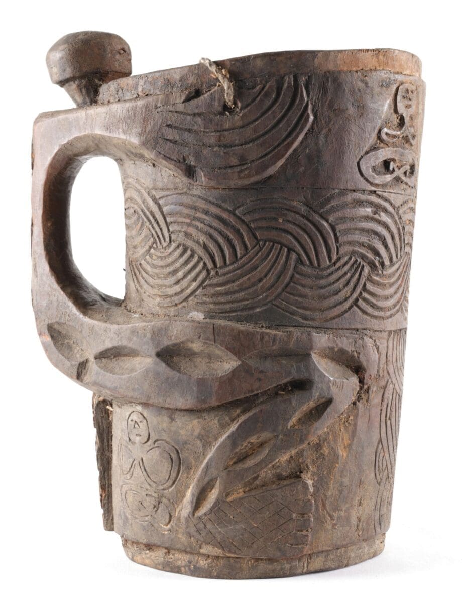 Large Nepalese wooden milk jug with handle in the shape of a monkey - 26 cm - Vergulde Kat