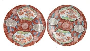 Pair of large Kutani dishes - Japan (Meiji period, c. 1900) - detail photo