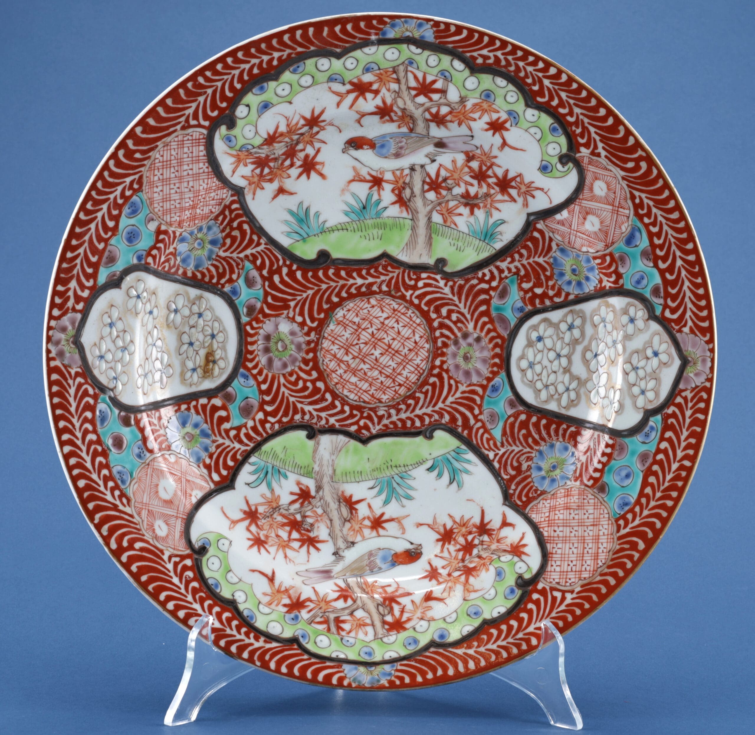 Paar grote Kutani schotels – Japan (Meiji-periode, ca. 1900) – detailfoto