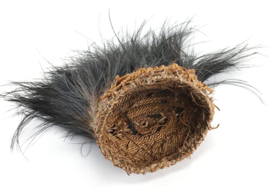 Traditional headdress with cassowary feathers - Papua New Guinea - Vergulde Kat