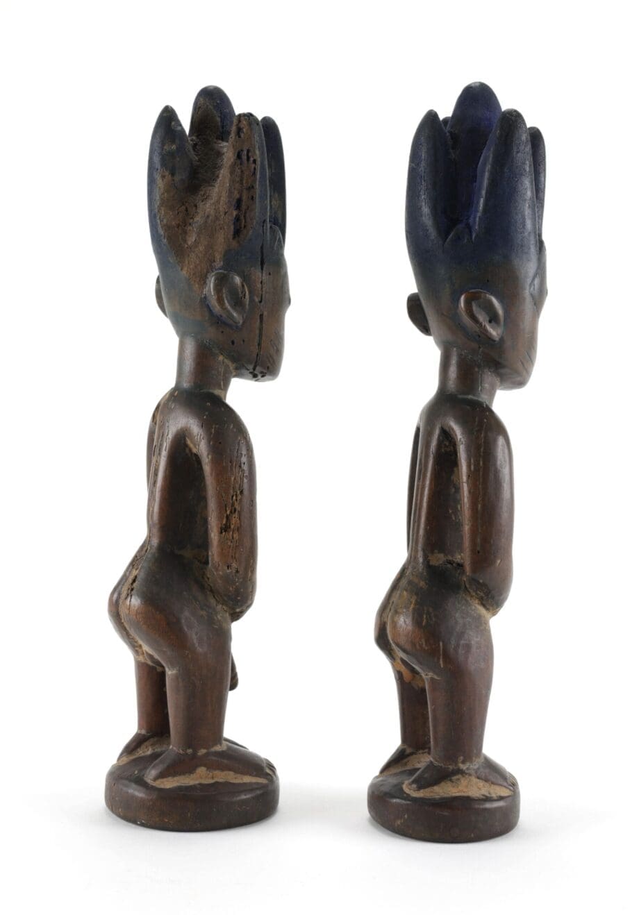 Couple d'hommes Ibeji yoruba aux cheveux bleus – Nigeria – Vergulde Kat