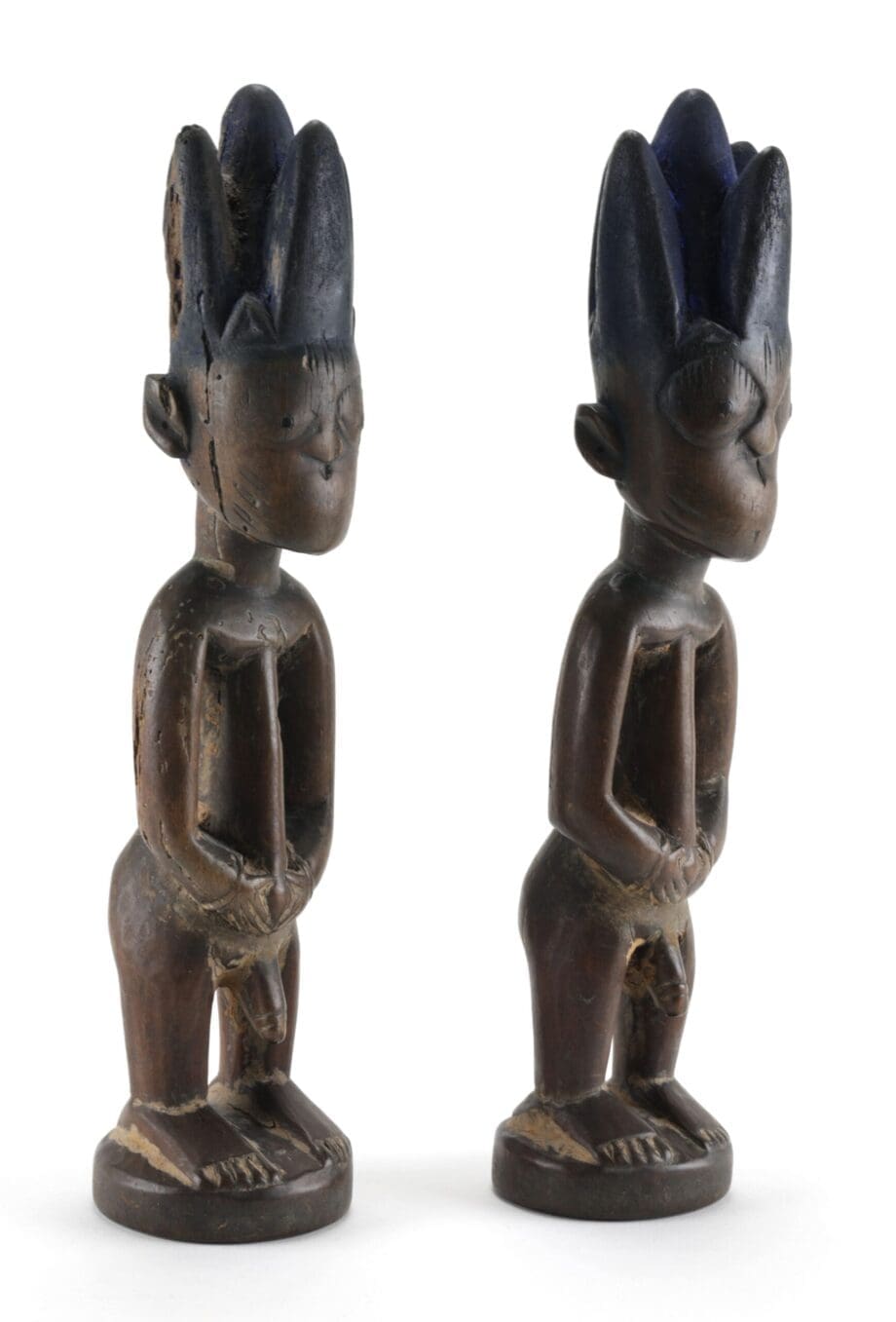 Couple d'hommes Ibeji yoruba aux cheveux bleus – Nigeria – Vergulde Kat