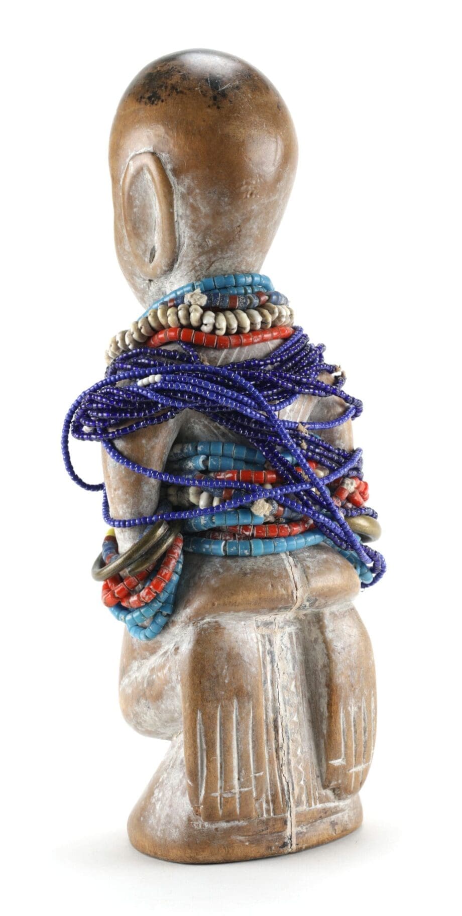 Ewe beeld met kralen en bronzen armbanden – Ghana/Togo – Vergulde Kat