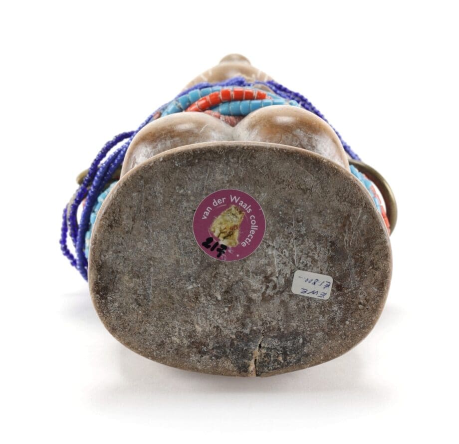 Ewe beeld met kralen en bronzen armbanden – Ghana/Togo – Vergulde Kat