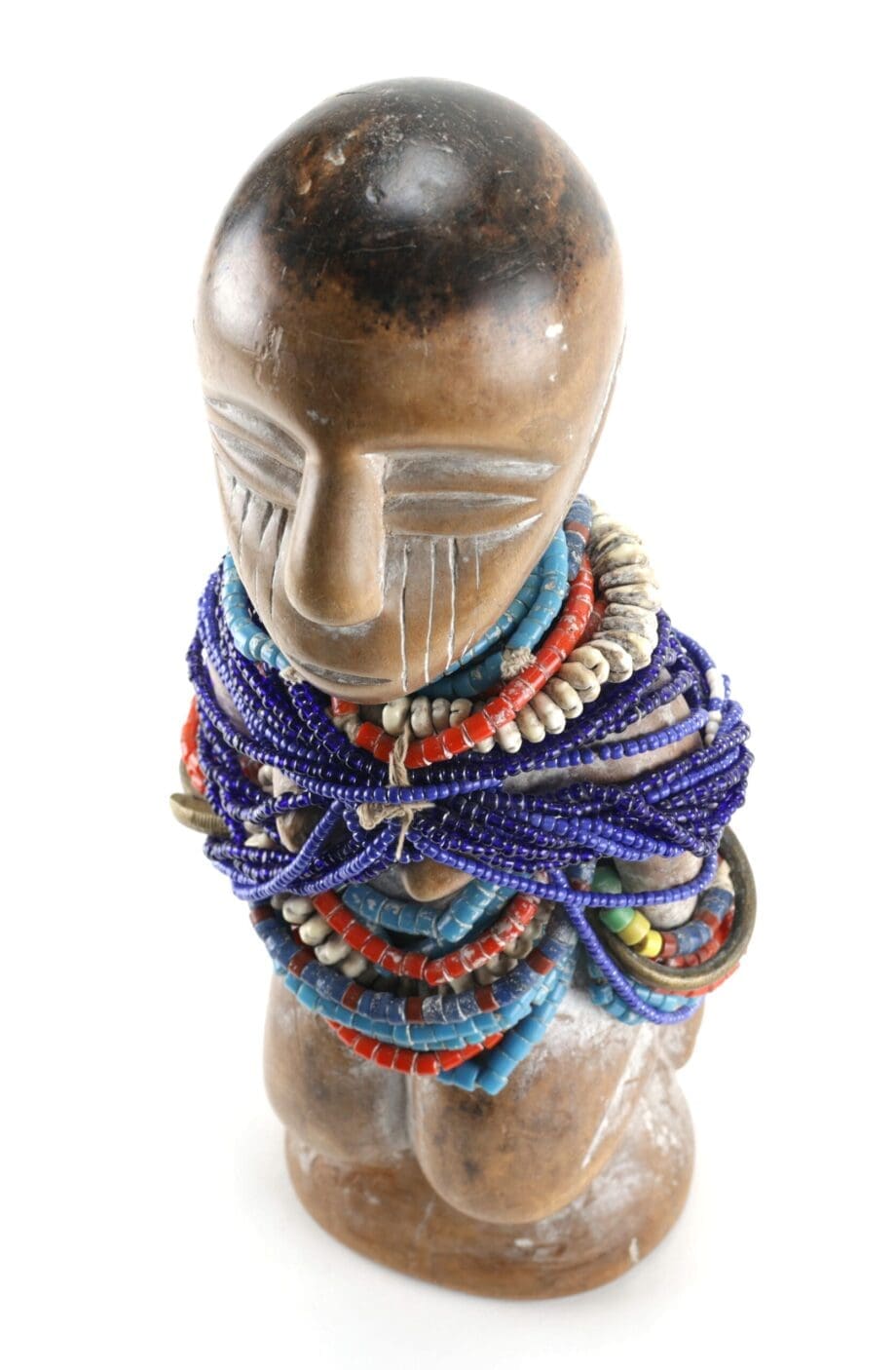Ewe beeld met kralen en bronzen armbanden – Ghana/Togo – Vergulde Kat