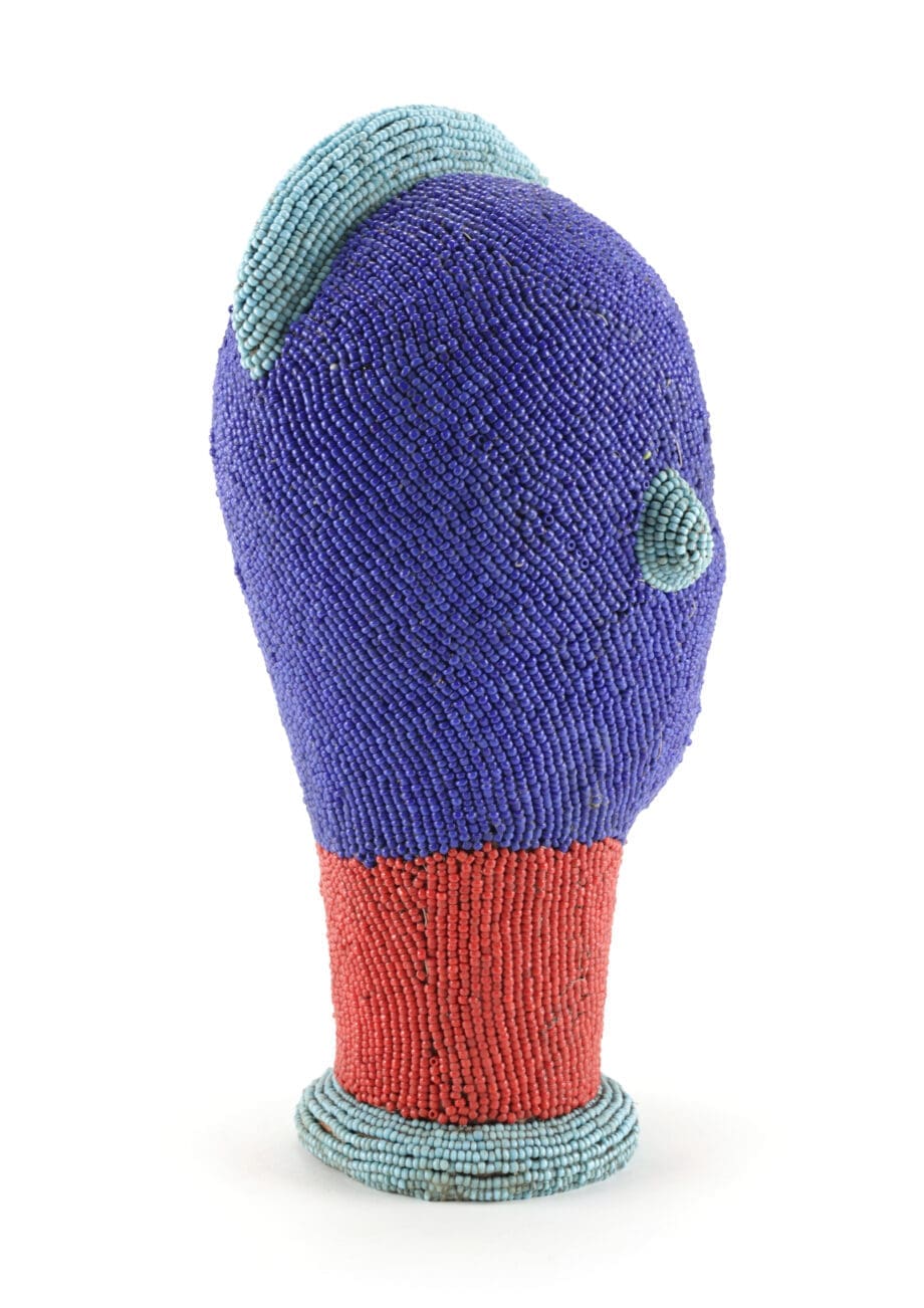 Bamileke beaded head - tribal art from Cameroon - Vergulde Kat