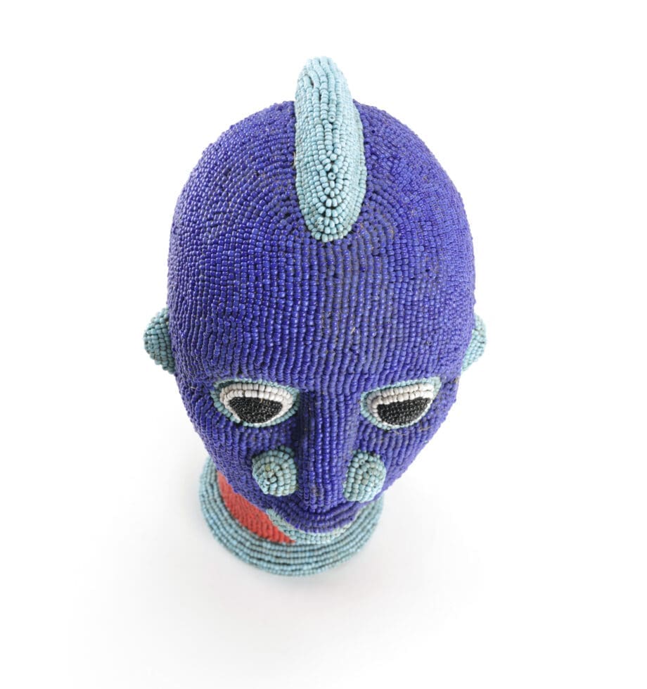 Bamileke beaded head - tribal art from Cameroon - Vergulde Kat