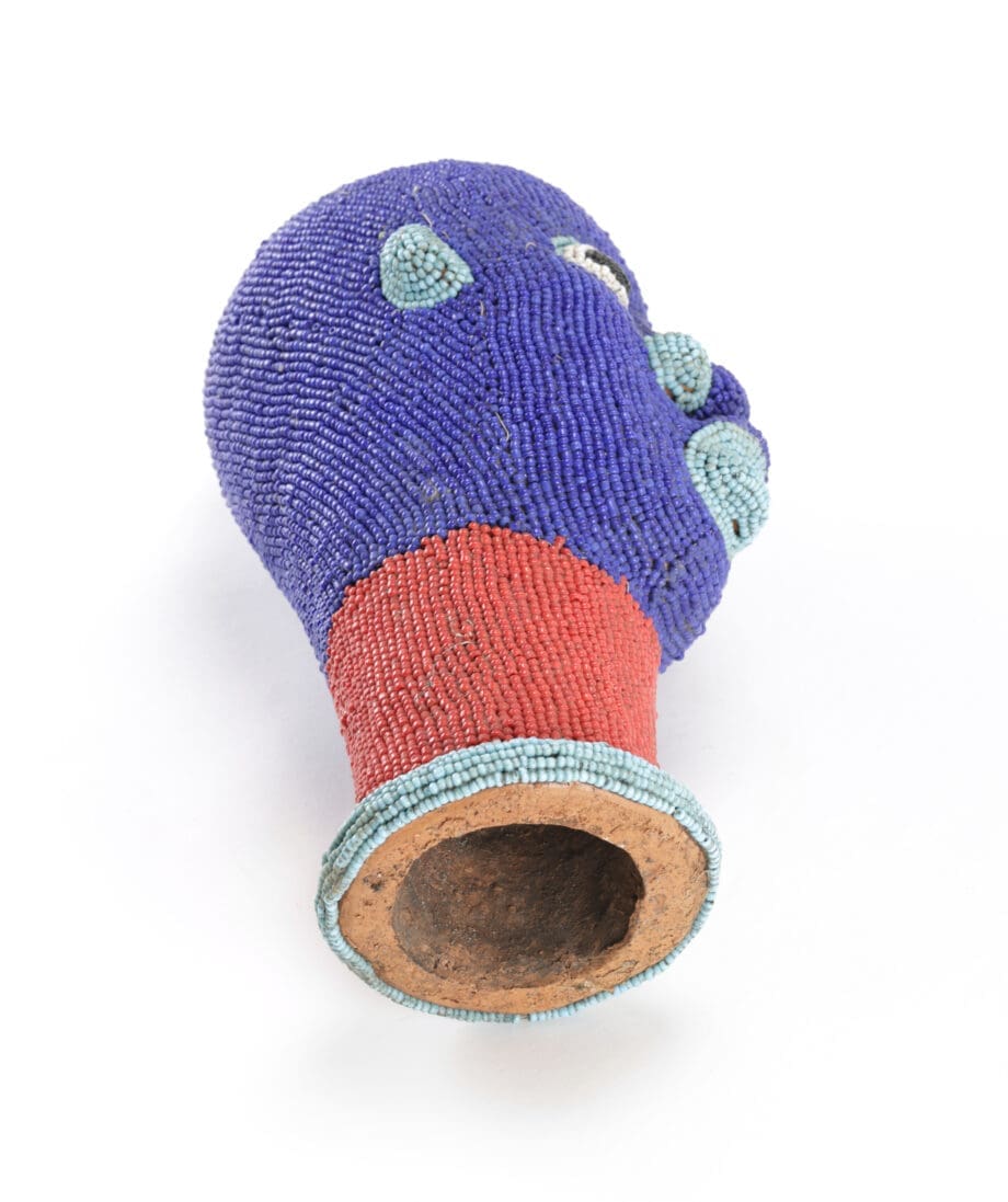 Bamileke beaded head - tribal art from Cameroon - Vergulde Kat