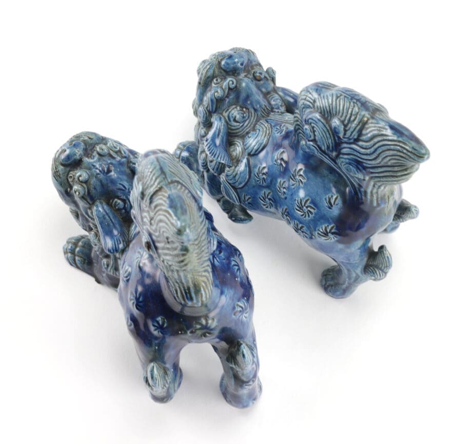 Set van 2 blauwe Japanse Foo Dogs – 19de eeuw keramiek – Vergulde Kat