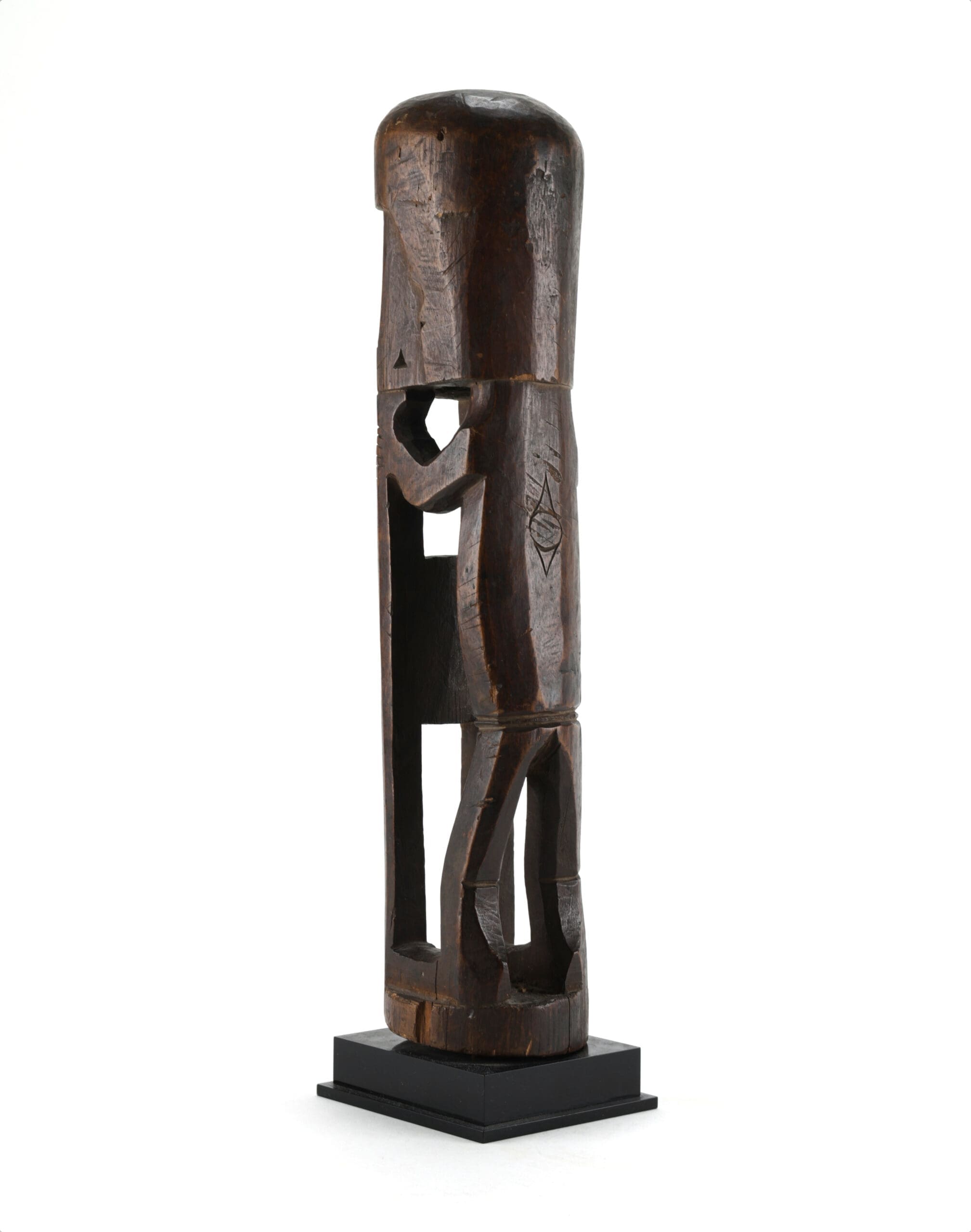 Unique Korwar statue from Geelvink Bay - ex-collection Willem Zwiep - detail photo