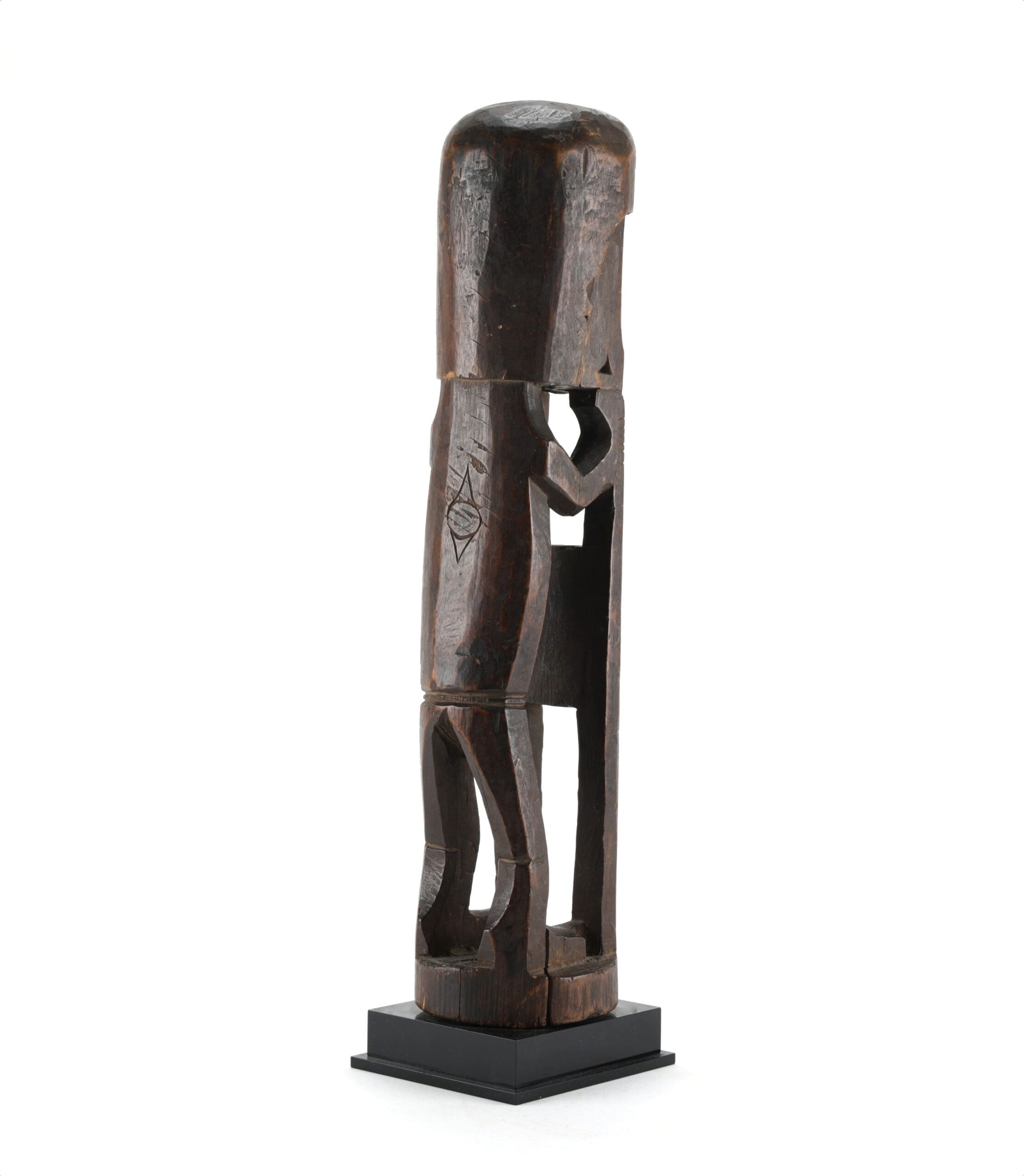 Unique Korwar statue from Geelvink Bay - ex-collection Willem Zwiep - detail photo