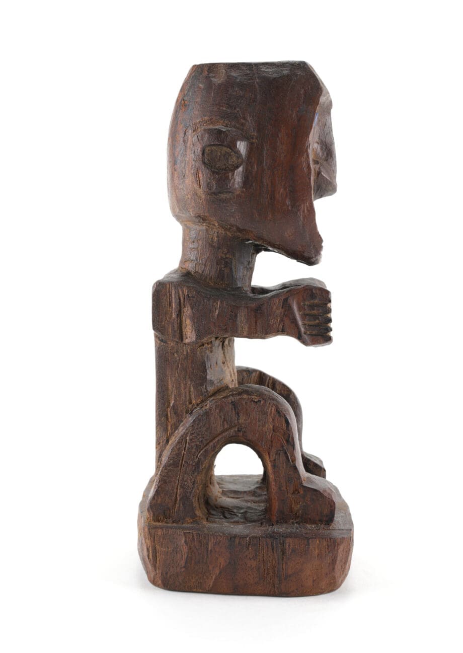 Korwar houten voorouderbeeld – Geelvinkbaai, Papoea (Indonesië) – 31 cm – Vergulde Kat