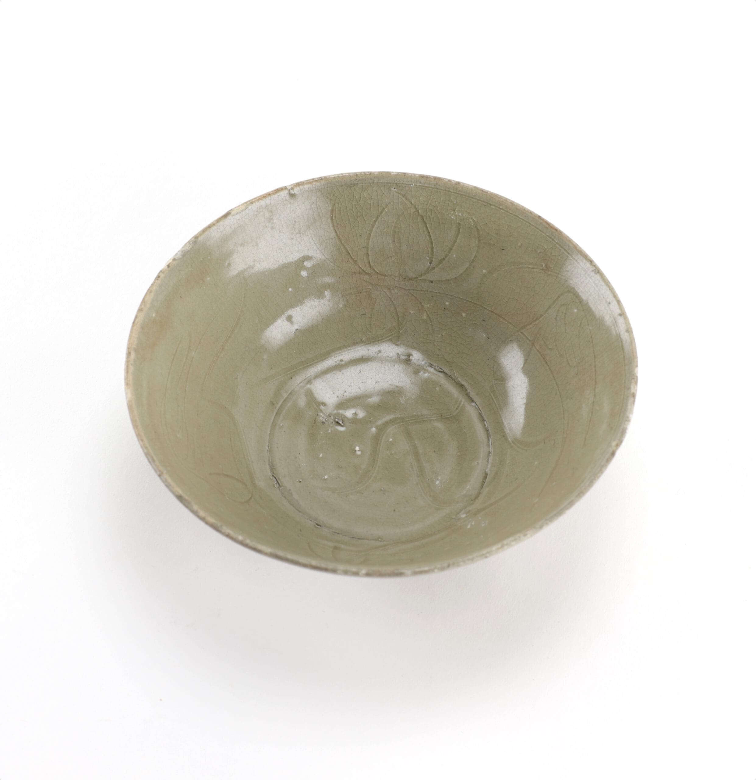 Celadon bowl Northern Song dynasty with lotus motif - Jepara wreck - detail photo