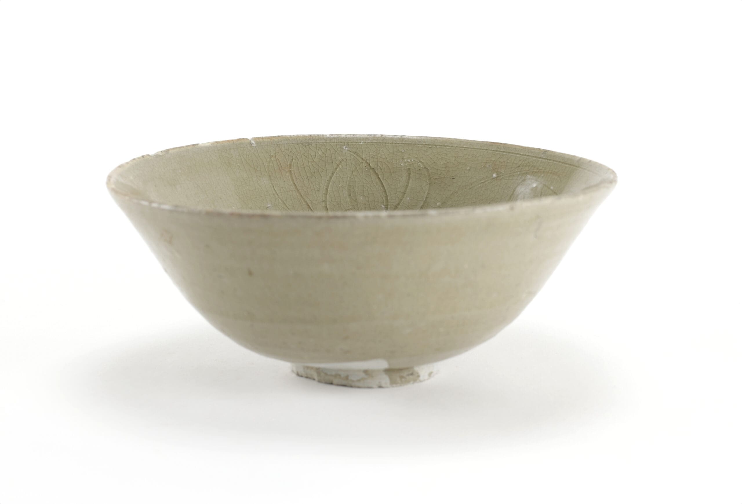Celadon bowl Northern Song dynasty with lotus motif - Jepara wreck - detail photo