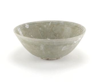 Northern Song celadon bowl with floral decoration - Jepara shipwreck - 19 cm - detail photo