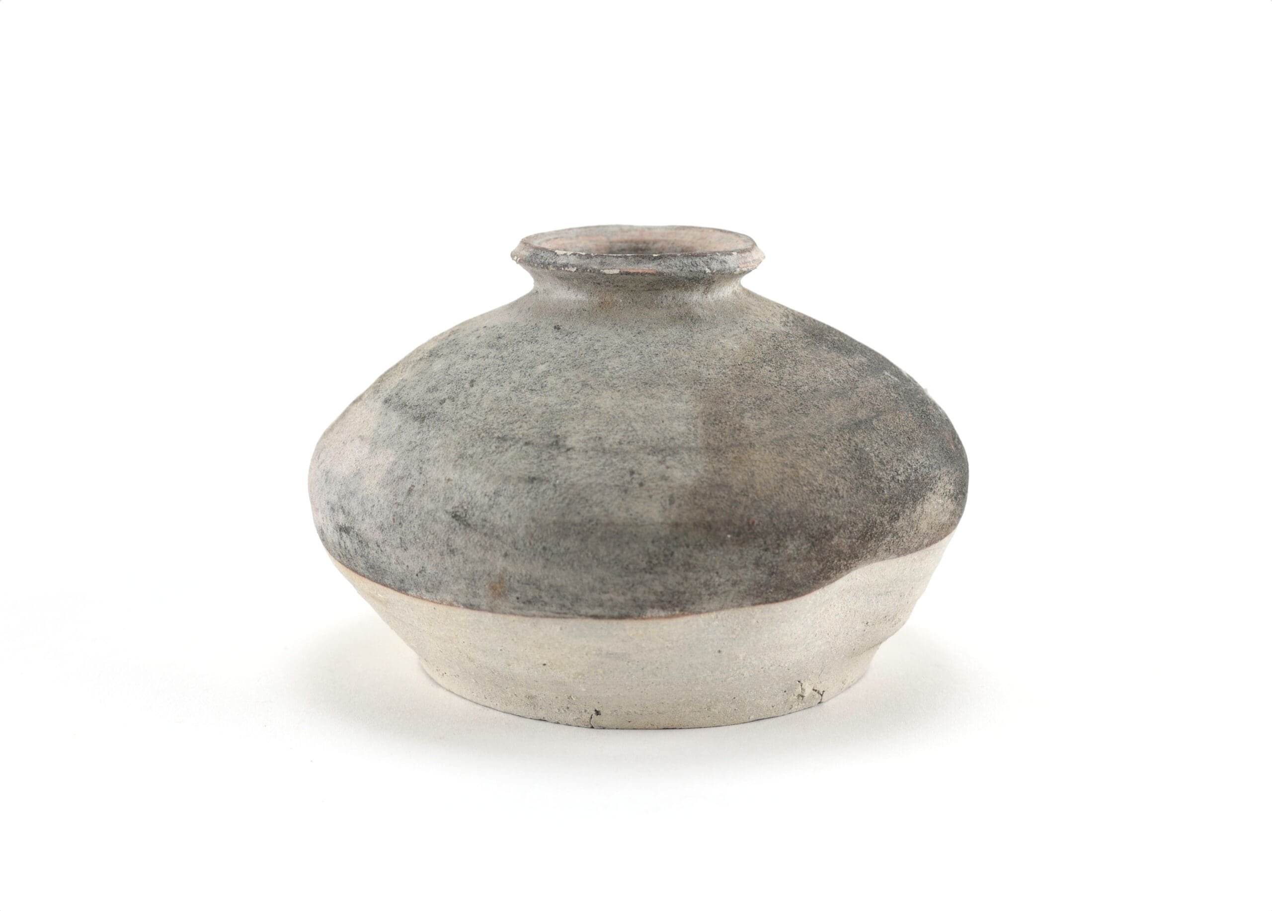 Partially glazed Song jar with signature - Jepara shipwreck - detail photo