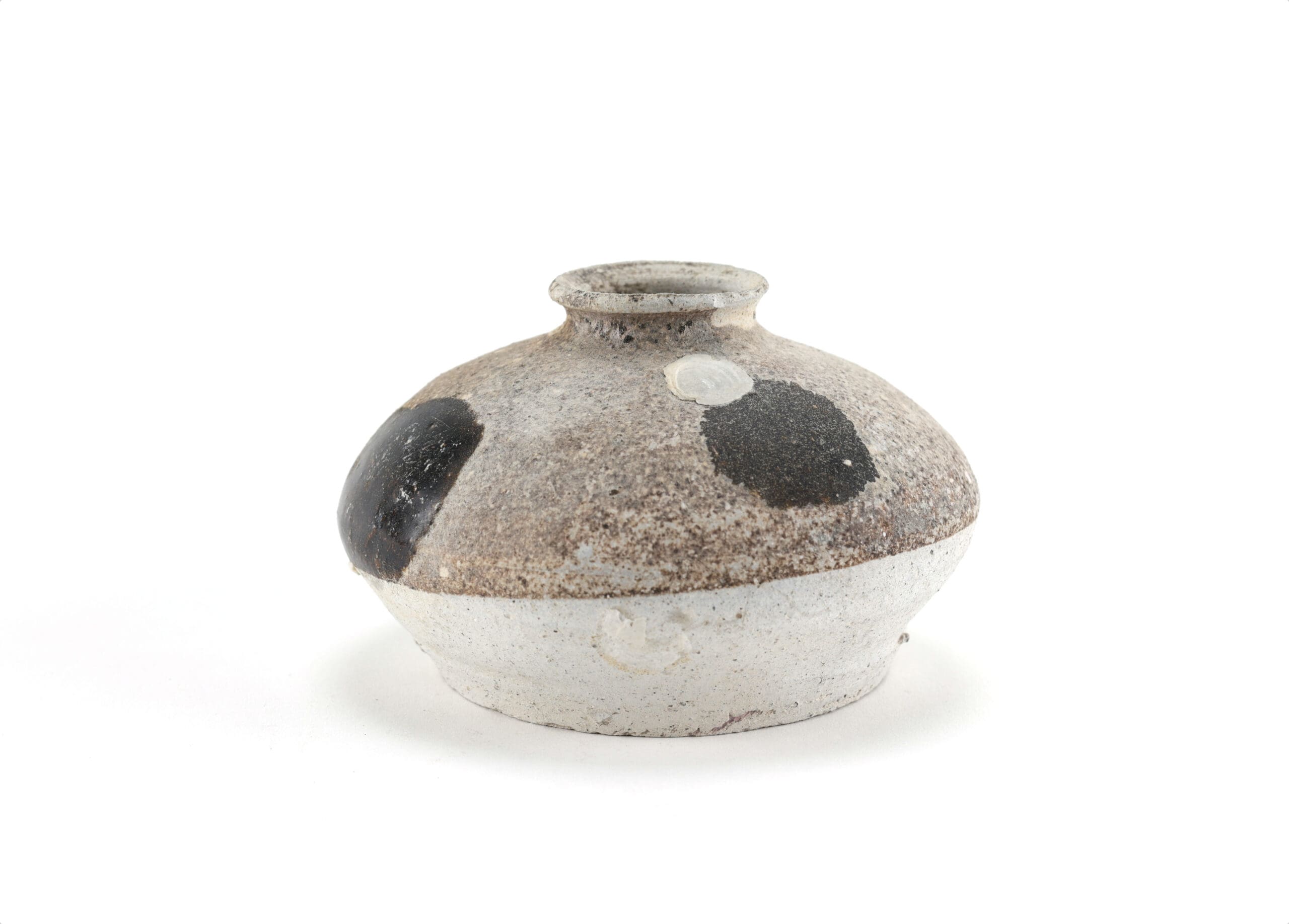 Song dynasty jar with black spots - Jepara shipwreck - detail photo