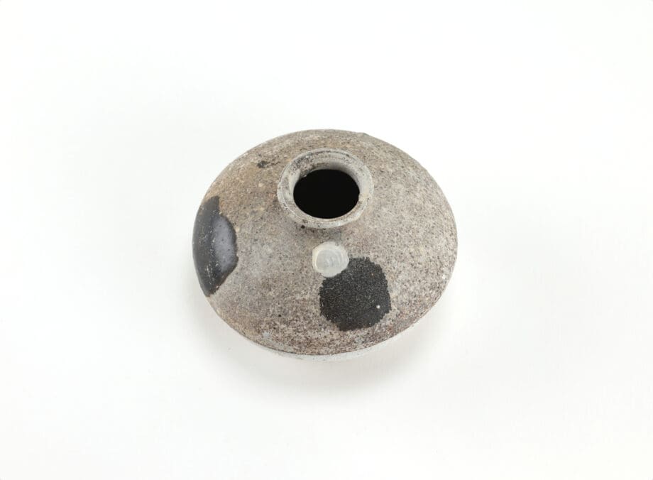 Song dynasty jar with black spots - Jepara shipwreck - Vergulde Kat