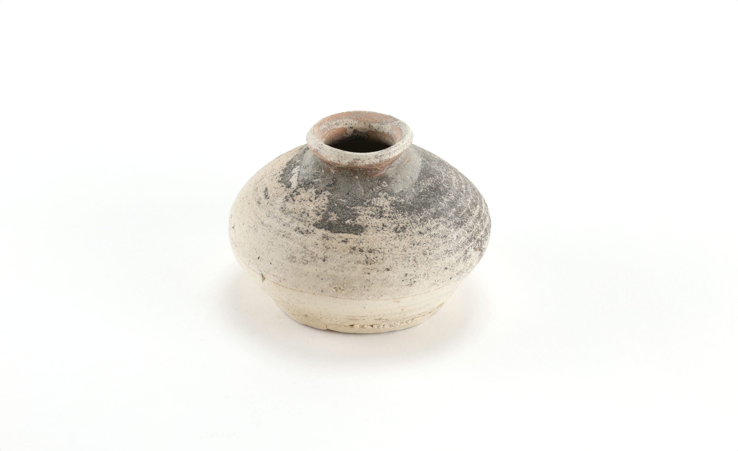 Partially glazed Song jar with signature - Jepara shipwreck - detail photo