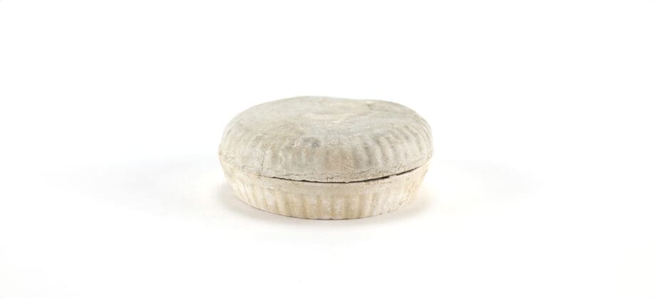 White glazed cosmetics box Song dynasty - Jepara wreck - Vergulde Kat