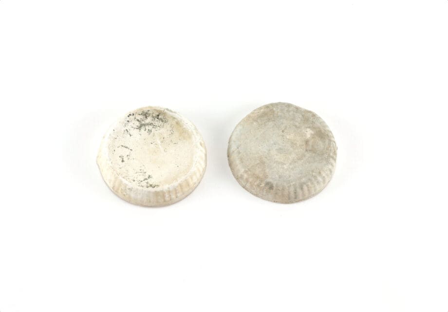 White glazed cosmetics box Song dynasty - Jepara wreck - Vergulde Kat