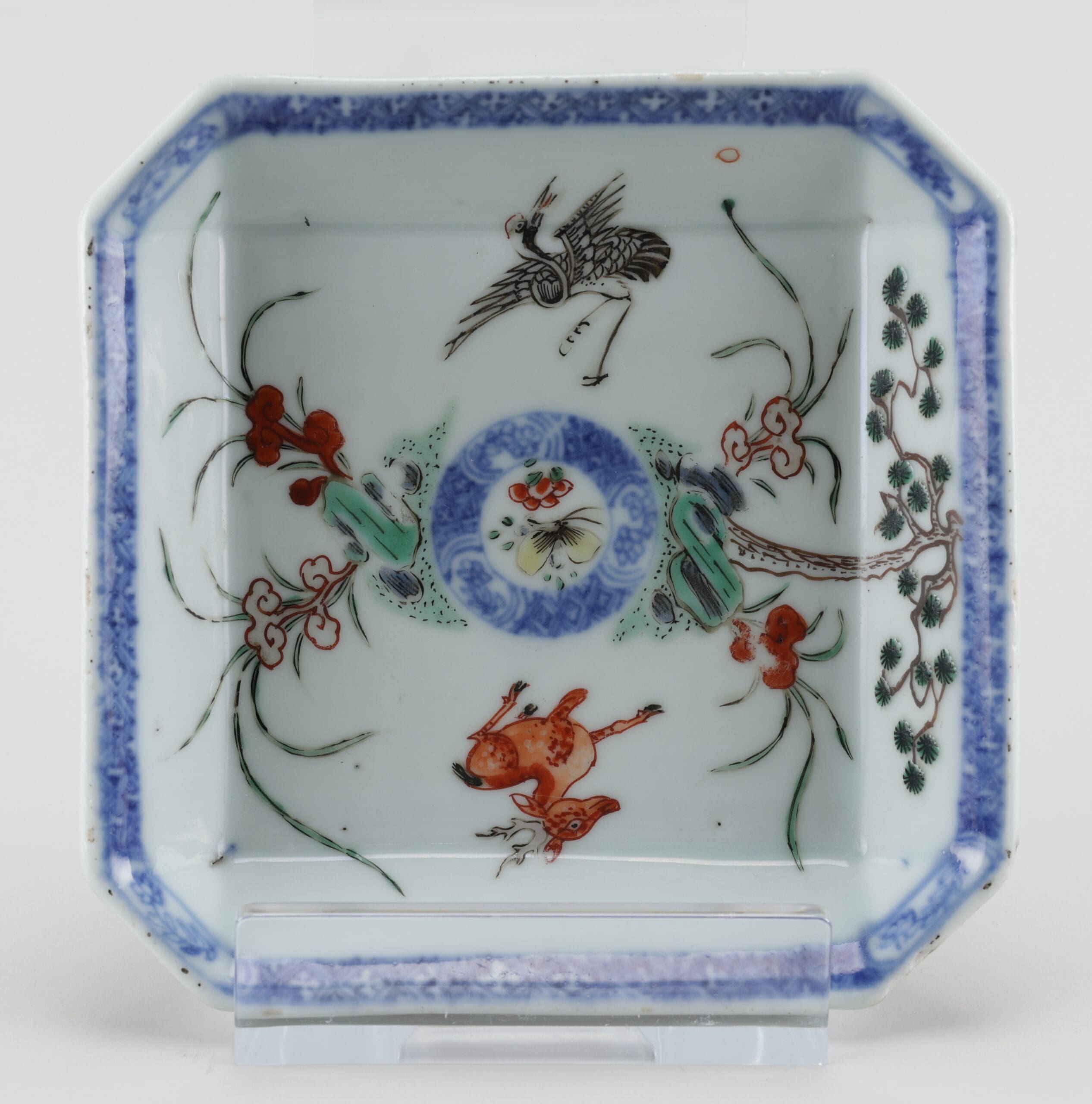 Assiette Kangxi de la Famille Verte avec cerf et grue – 12,6 cm – photo de détail