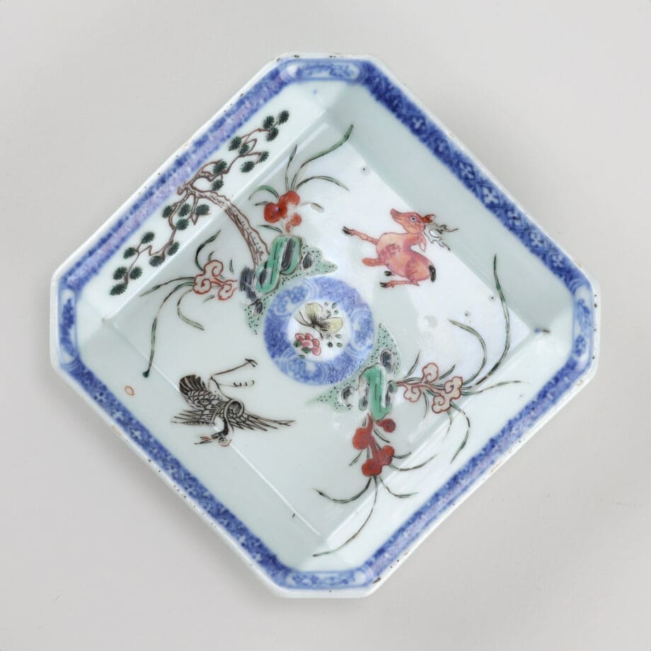 Assiette Kangxi « Famille Verte » avec cerf et grue – 12,6 cm – Vergulde Kat