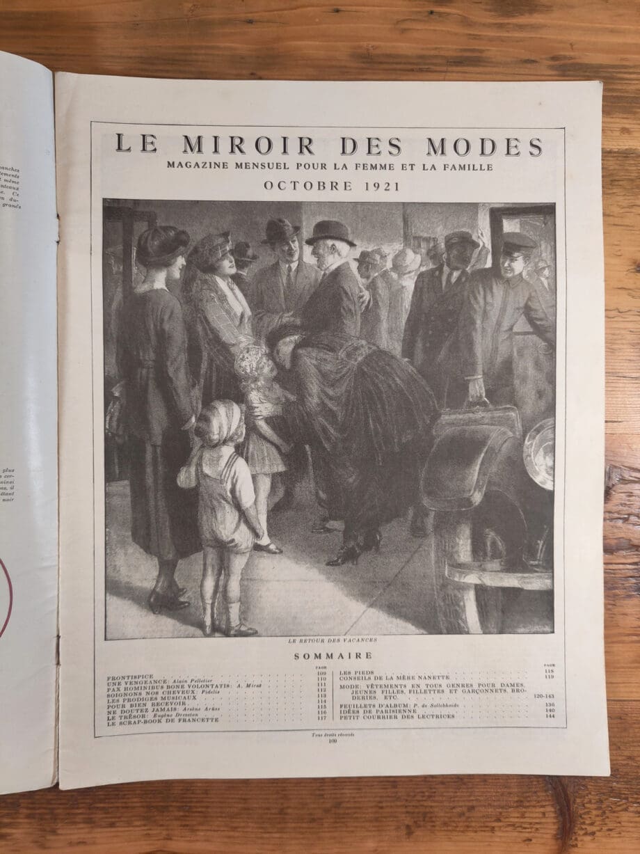 Le Miroir des Modes - October 1921, No. 4 | Vintage French Fashion Magazine with Art Deco Illustration - Vergulde Kat