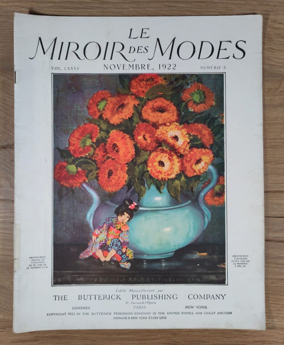 Le Miroir des Modes - November 1922, No. 5 | Vintage French Fashion Magazine with Flower Vase & Oriental Doll - Vergulde Kat
