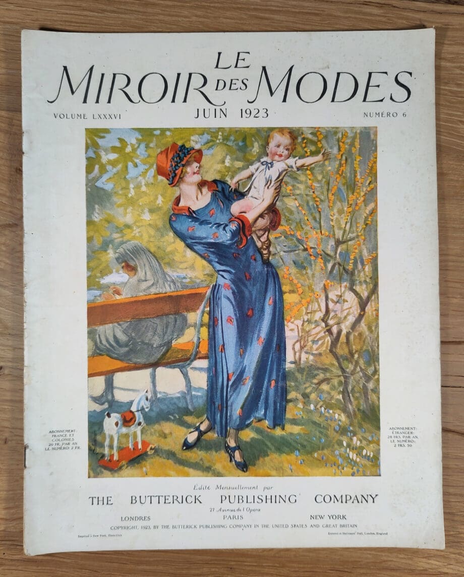 Le Miroir des Modes – Juni 1923 Nr. 6 | Vintage-französische Modezeitschrift mit einer Illustration von Mutter und Kind – Vergulde Kat