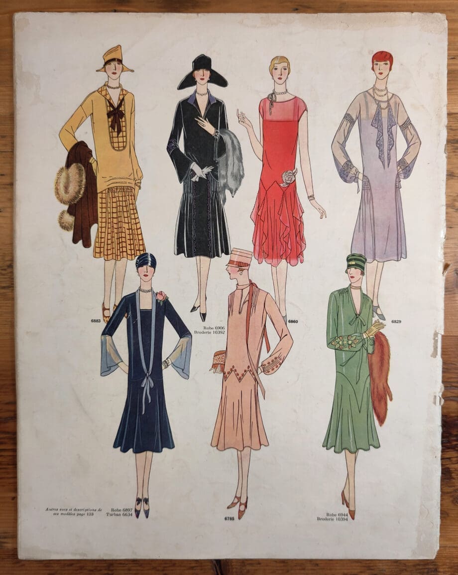 Le Miroir des Modes – September 1926 | Vintage Franse Mode Illustratie van Pearl L. Hill – Vergulde Kat