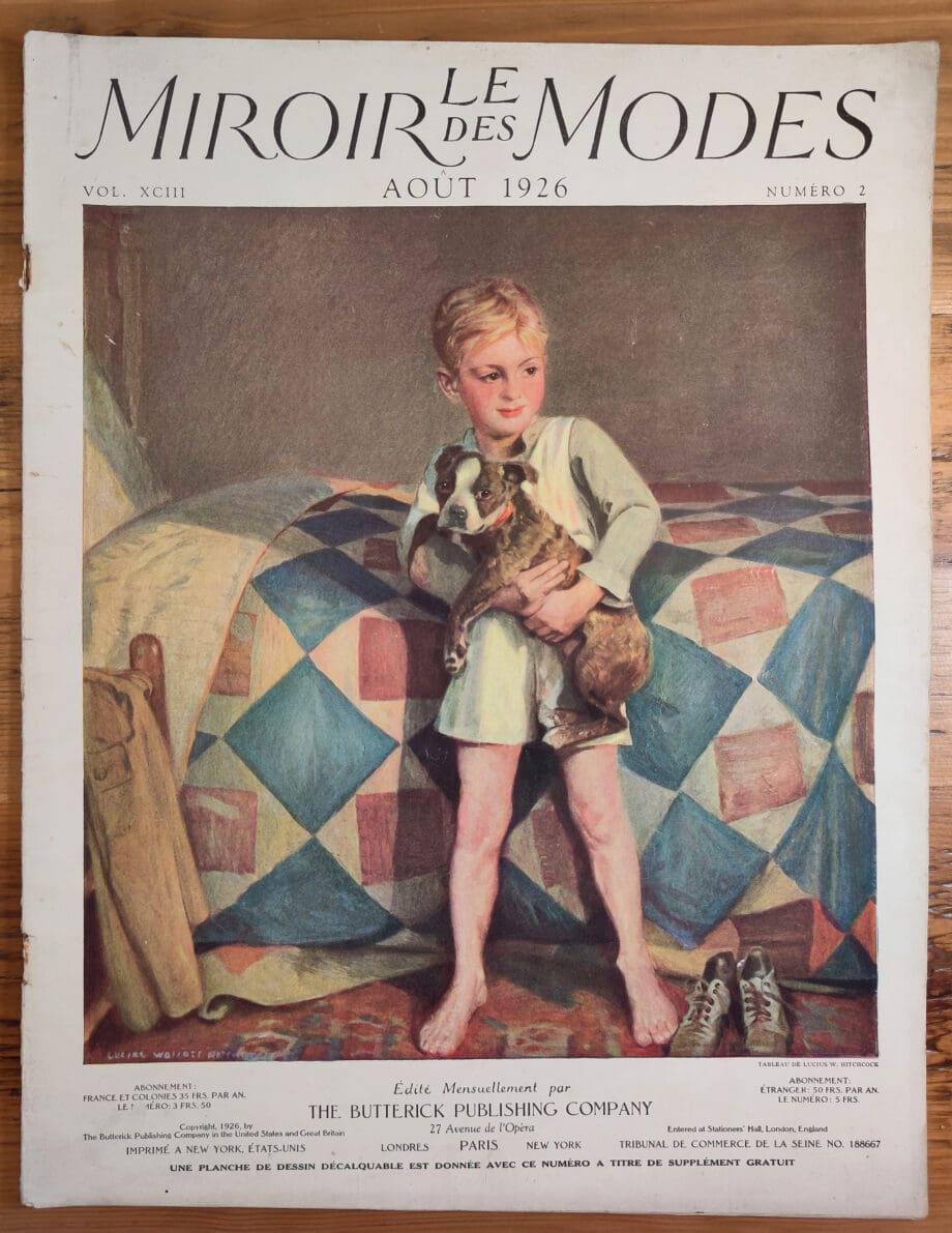Le Miroir des Modes – Août 1926 | Couverture vintage française représentant un garçon et un chien – Vergulde Kat