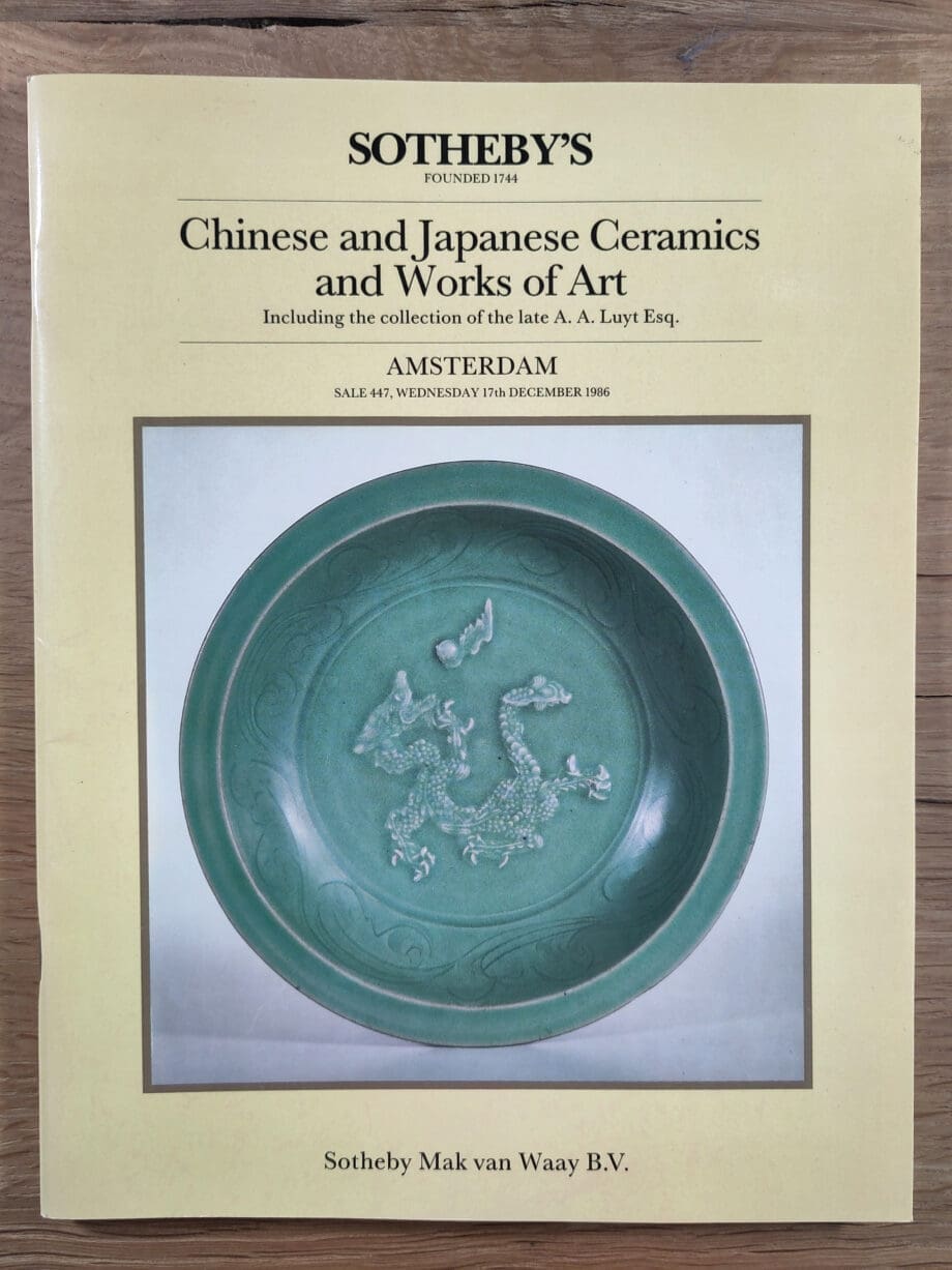 Sotheby’s catalogus Chinese & Japanese Ceramics 1986, A.A. Luyt – Vergulde Kat