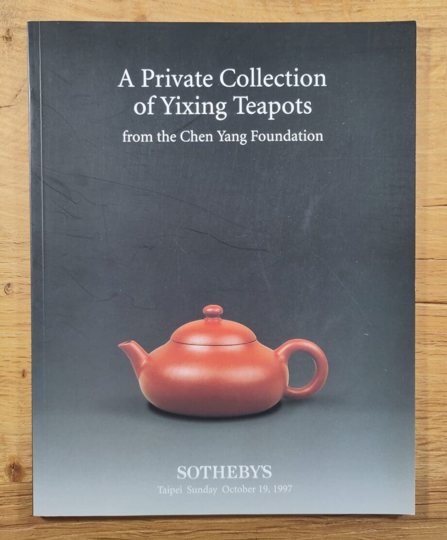 Sotheby’s – Yixing Teapots from the Chen Yang Collection – Taipei 1997 – Vergulde Kat