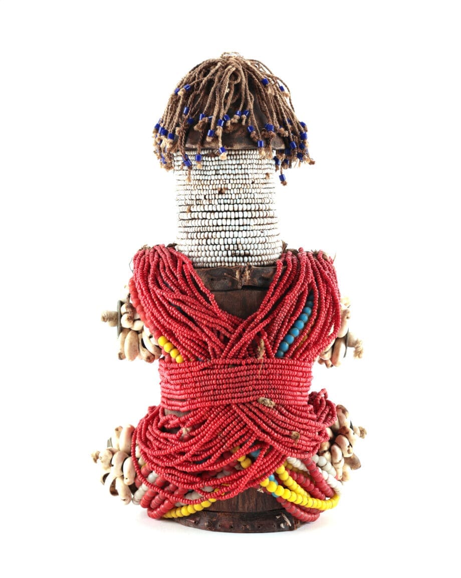 Statua degli antenati Fali del Camerun con perline e conchiglie – 25 cm – Vergulde Kat