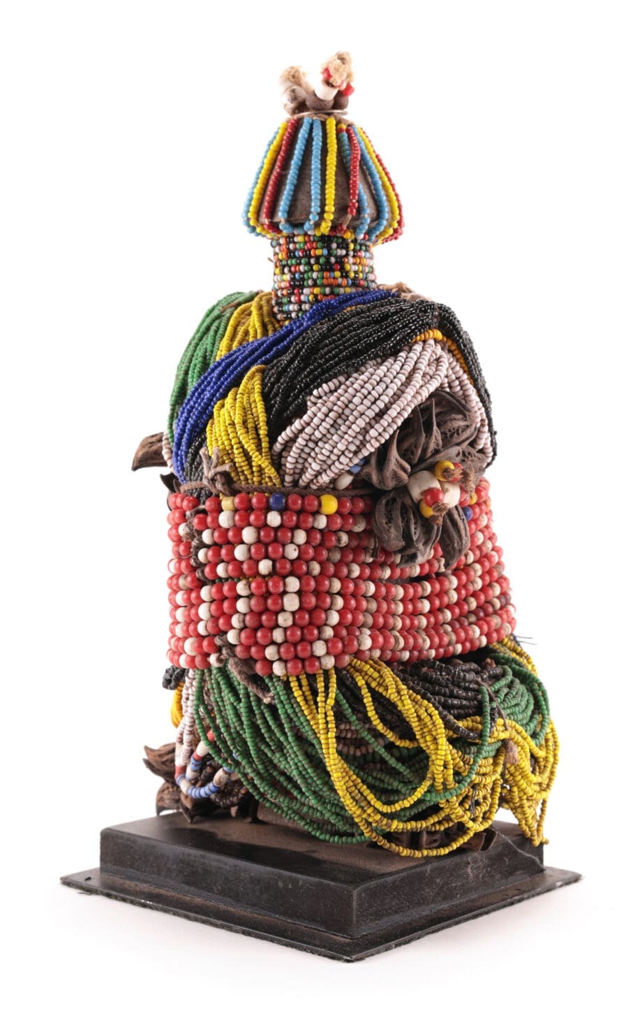 Statua ancestrale Fali del Camerun con decorazioni in perline – 29 cm – Vergulde Kat