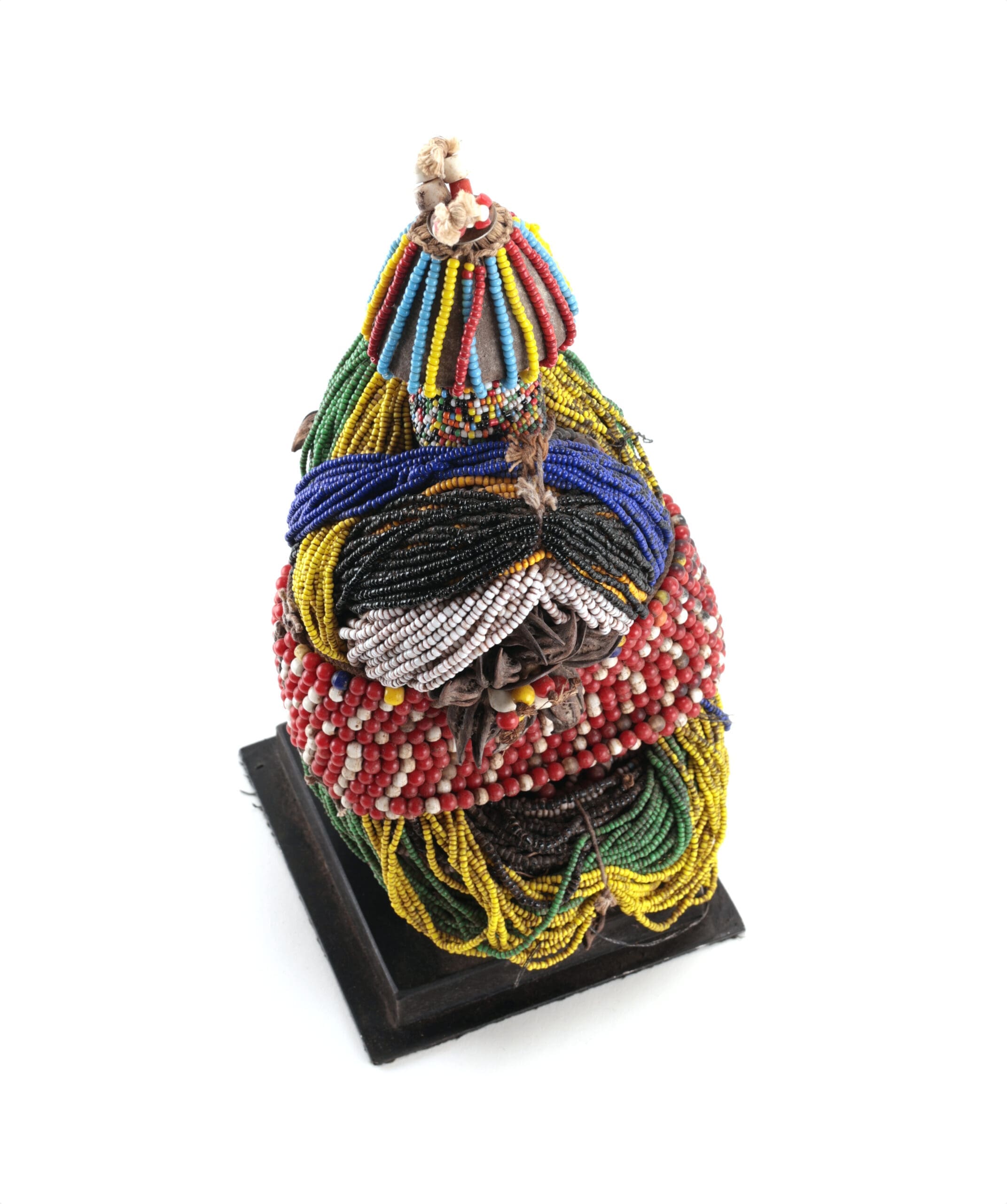 Statua ancestrale Fali del Camerun con decorazione di perline – 29 cm – foto di dettaglio
